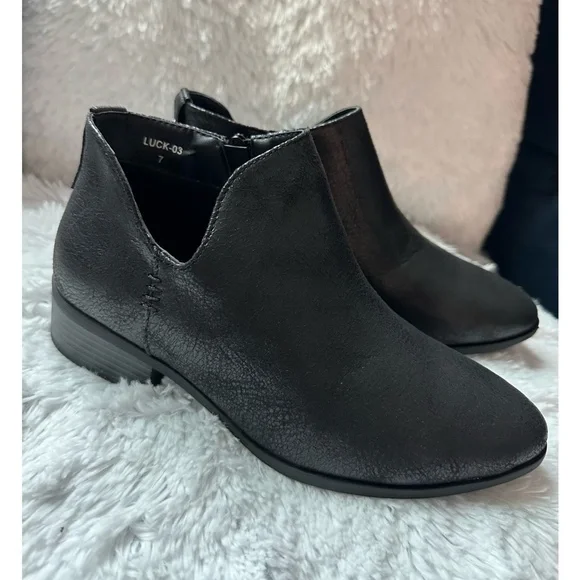 WOMEN'S Low Cut Zip On Booties - Size 7 - Picture 8 of 10